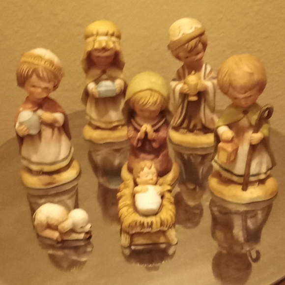 Enesco- The Nativity. 7 Piece Set. Little Bible Friends. - Picture 8 of 15